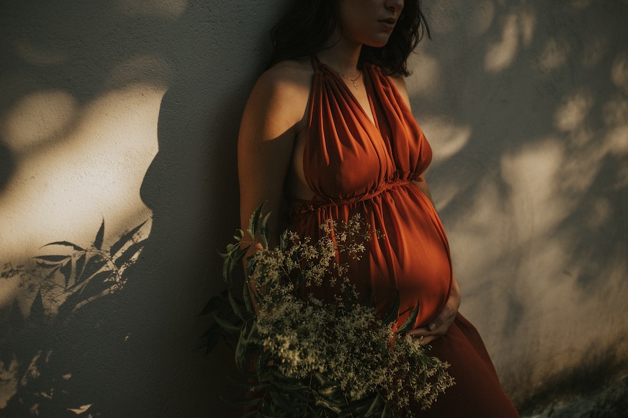 Tener relaciones sexuales durante el embarazo aporta numerosos beneficios. Foto: Pexels/Lucas Mendes
