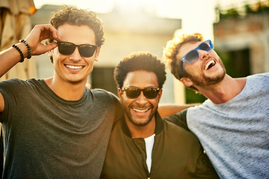 La masturbación masculina en grupo es una conducta histórica. Foto: Shutterstock.