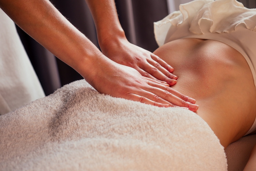 El masaje de útero tiene múltiples beneficios. Foto: Shutterstock.