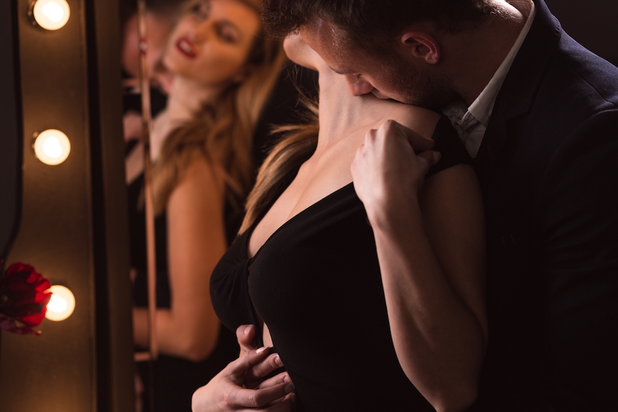 La infidelidad consentida puede ser muy excitante para algunas personas. Foto: Shutterstock.